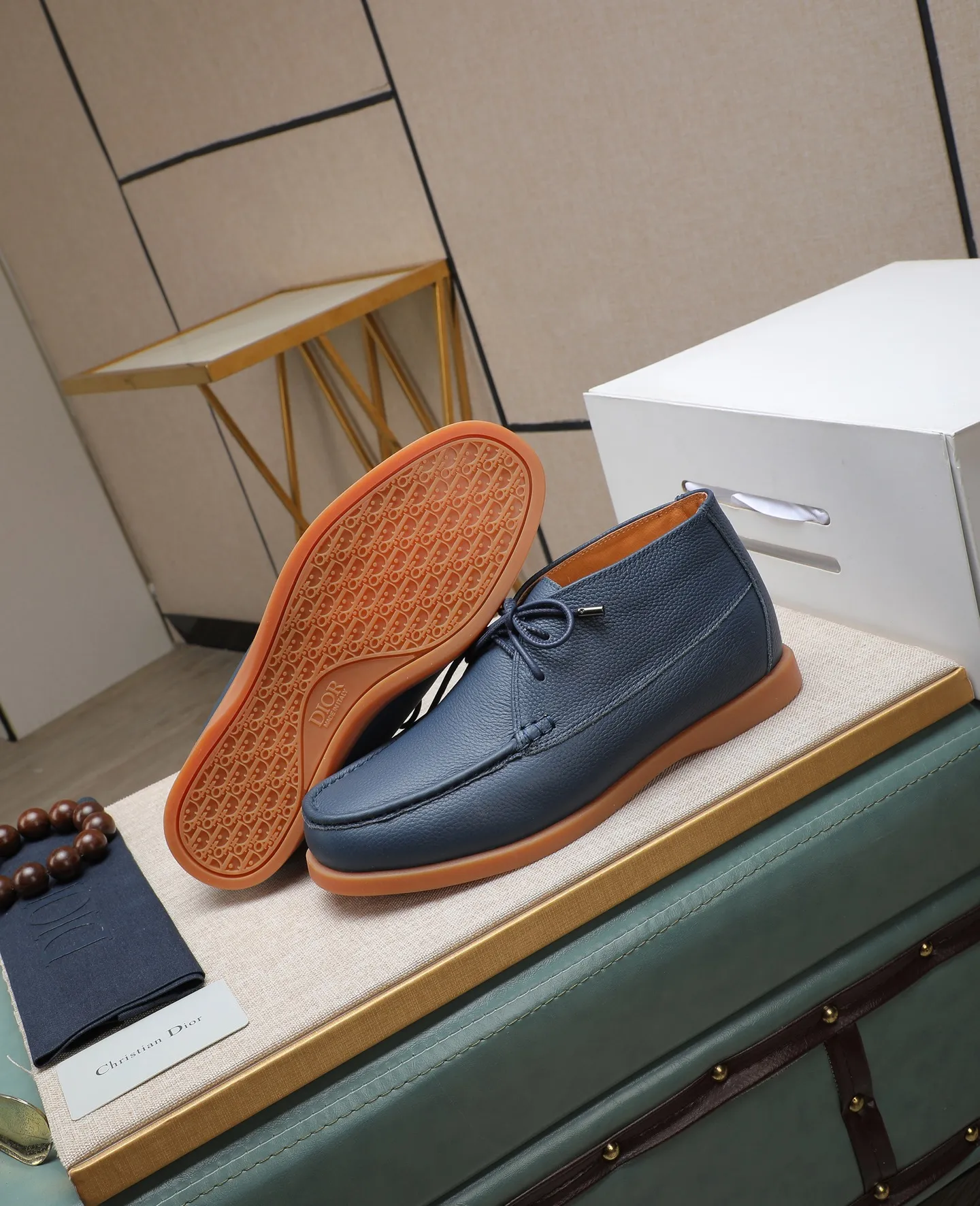 Men's shoes 💰600 Wool lining Original order quality Dior —🆘. Dior original order purchase, high-end leather shoes, fabric: imported cowhide from Italy ➕ water-dyed cow lining/wool lining ➕ special original outsole, fine workmanship, real-life photos 🎬 size: 38-44 (with full set of packaging)